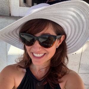 Meet your Posher, Laura